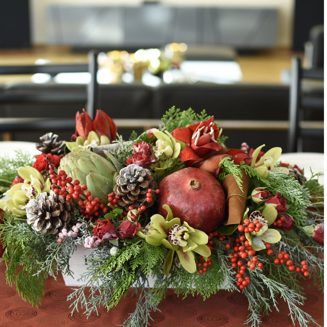 Modern Christmas centerpiece