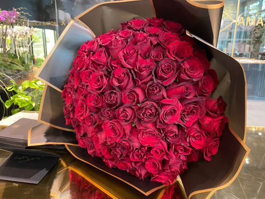 100 Red Roses European bouquet