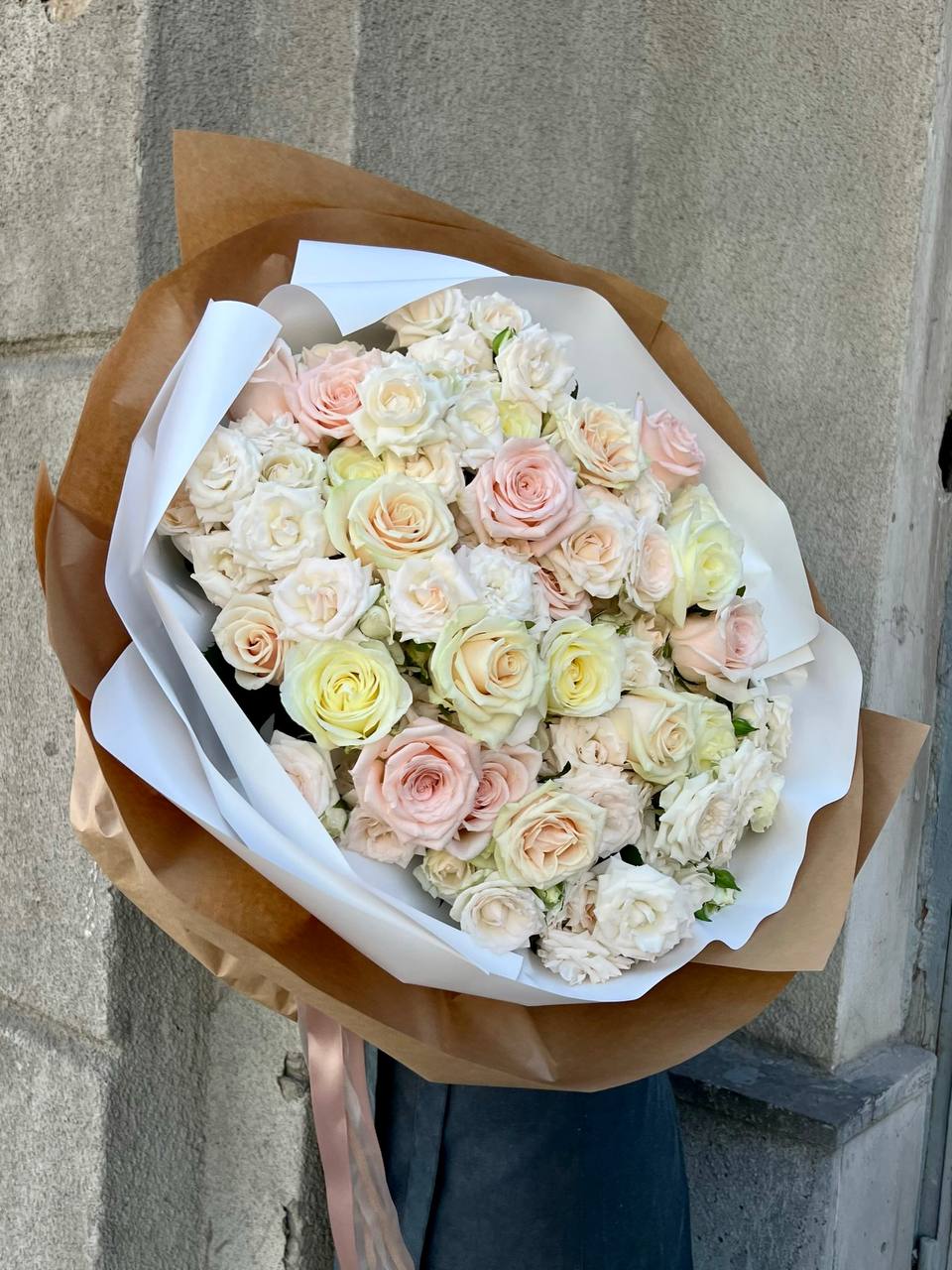 50 Peach shades Roses bouquet